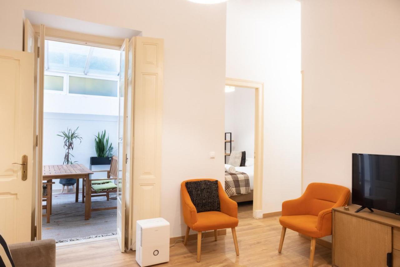Central Apartment With Terrace By Lovelystay Lisboa Exterior foto