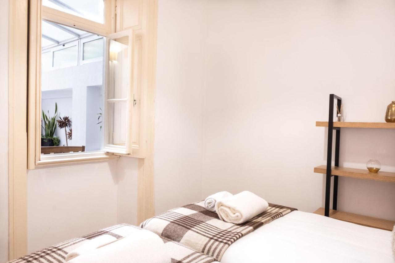 Central Apartment With Terrace By Lovelystay Lisboa Exterior foto