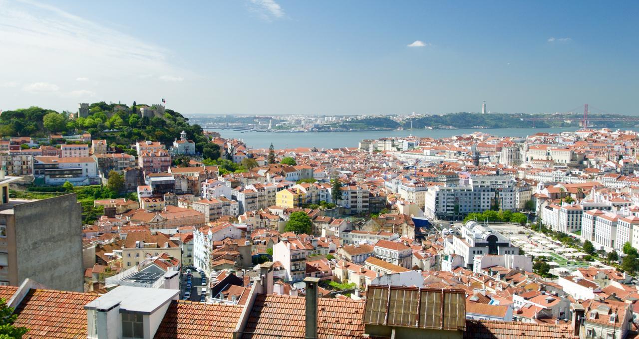 Central Apartment With Terrace By Lovelystay Lisboa Exterior foto